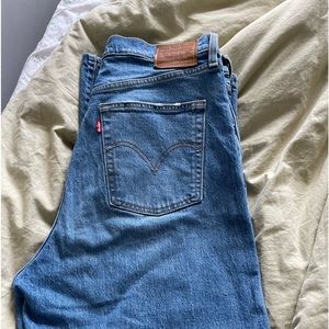 Levi’s rib cage size W30 L27